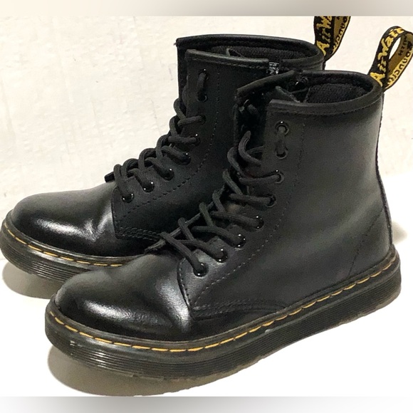Dr Doc Marten’s Zavala J Black Boots - Picture 2 of 10